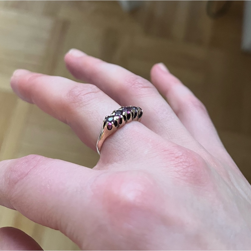 Gold Ring with Purple Stones - Picture 2 of 6